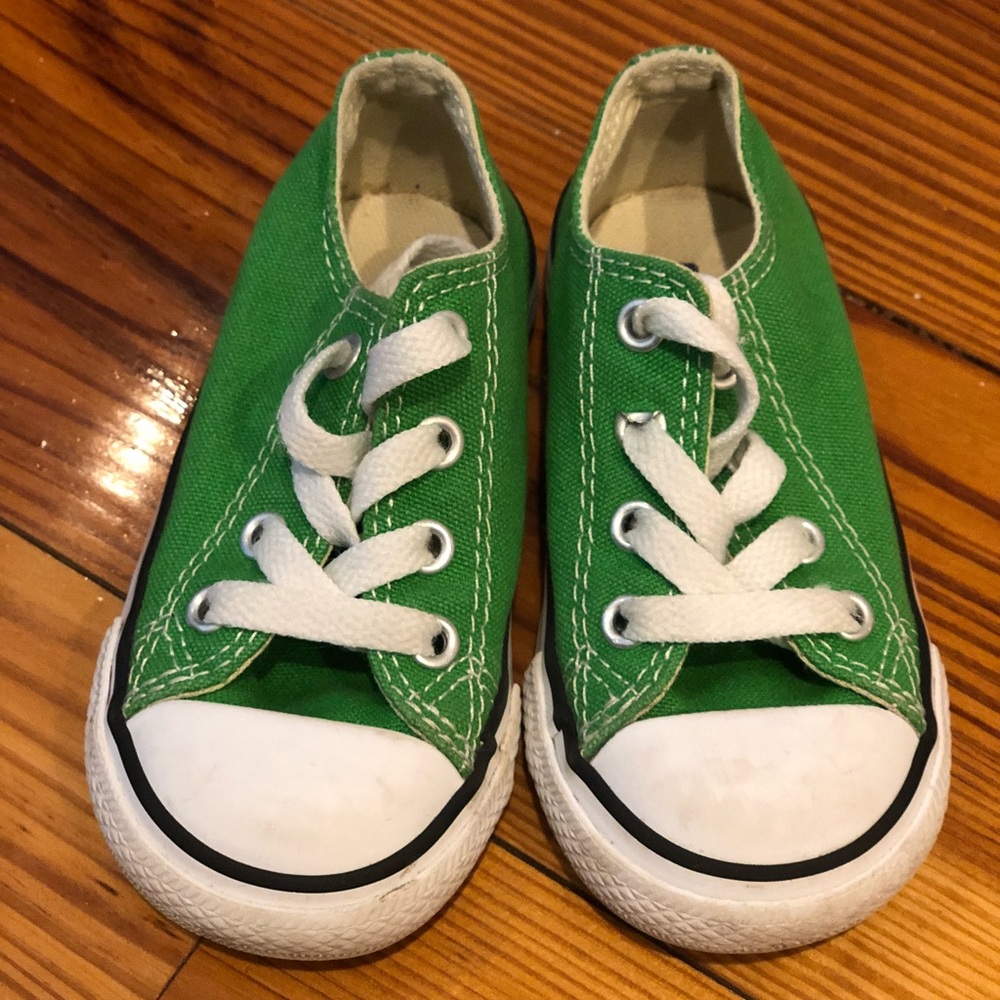 Converse size 6 toddler